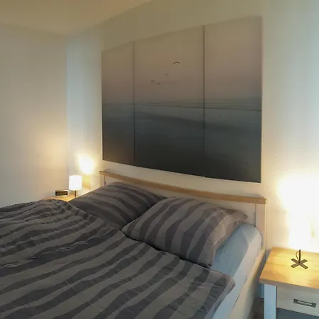 Apartment L10-006