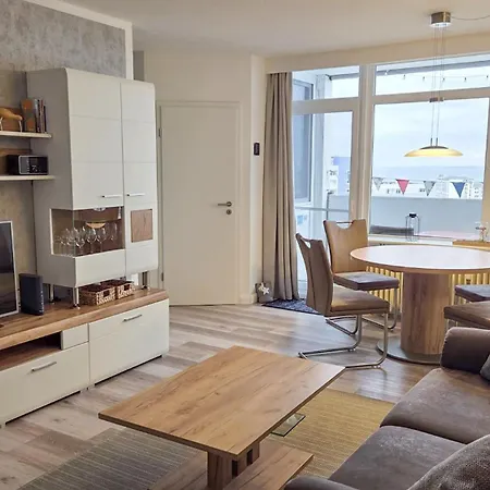 Apartment L10-006